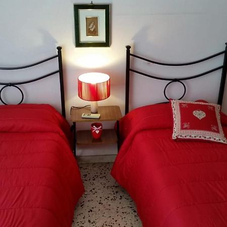 Tora House Hotel Catánia Buitenkant foto