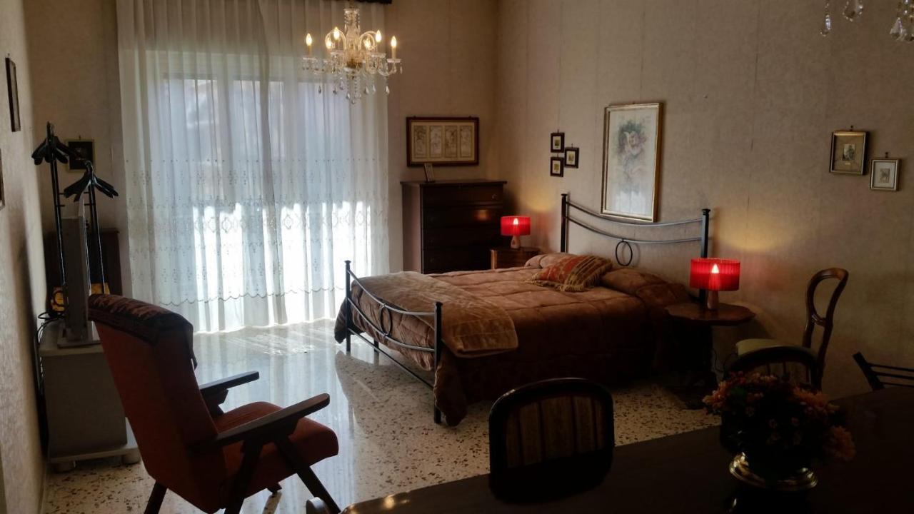 Tora House Hotel Catánia Buitenkant foto