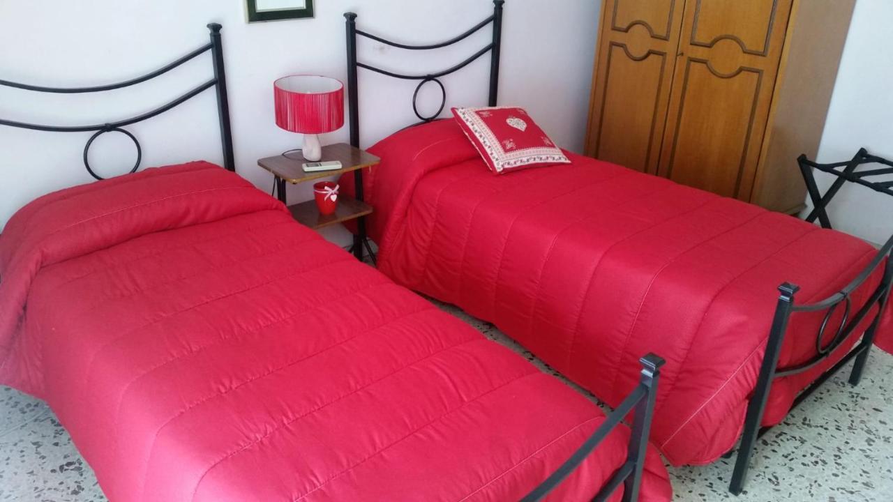 Tora House Hotel Catánia Buitenkant foto