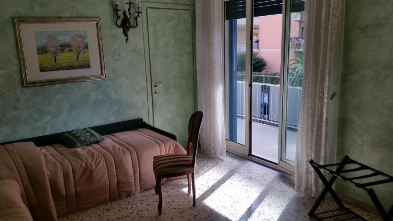 Tora House Hotel Catánia Buitenkant foto