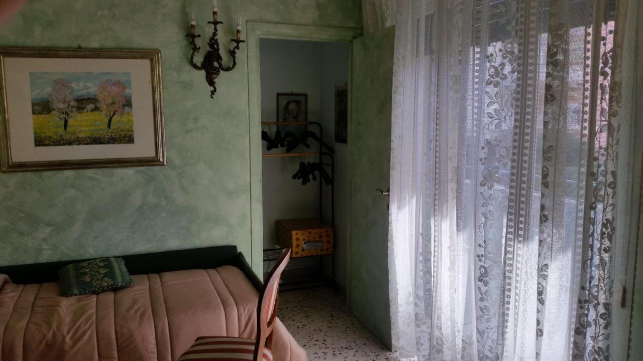 Tora House Hotel Catánia Buitenkant foto