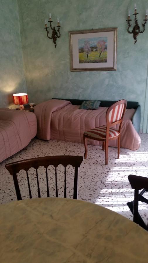 Tora House Hotel Catánia Buitenkant foto
